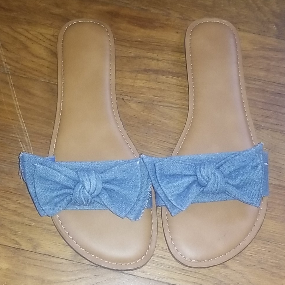 Sandles